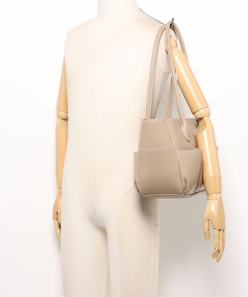 ADD CULUMN（アドカラム）の「【ADD CULUMN/アドカラム】横長トートバッグ　PORTION M（トートバッグ・レディース・ブラック/ベージュ・FREE）」の3枚目の写真