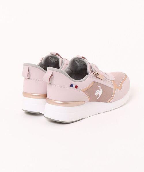 le coq sportif(ルコックスポルティフ)の「リフトアップスニーカー(LCS シャルテ リフト SI)(スニーカー・レディース・サーモンピンク/ホワイトゴールド・22.5cm/23cm/23.5cm/24cm/24.5cm)」の13枚目の写真