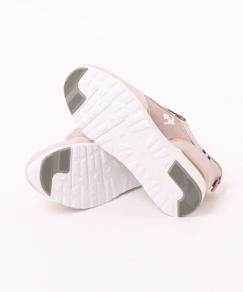 le coq sportif(ルコックスポルティフ)の「リフトアップスニーカー(LCS シャルテ リフト SI)(スニーカー・レディース・サーモンピンク/ホワイトゴールド・22.5cm/23cm/23.5cm/24cm/24.5cm)」の14枚目の写真
