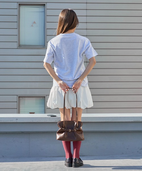 AO2(アオズ)の「Faux Leather Belt Design Handbag / フェイクレザー ベルトデザイン ハンドバッグ 秋 秋服 2026年秋冬(ハンドバッグ・レディース・ブラック/ホワイト/ブラウン・FREE)」の22枚目の写真