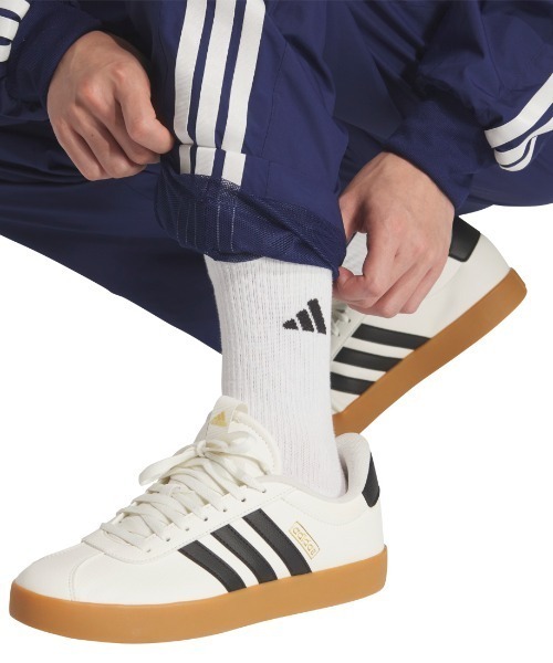 adidas(アディダス)の「アディダス adidas ルーズフィット カラーブロック メッシュライニング フルレングス オープンヘム ウィンドパンツ(その他パンツ・メンズ・ブラック・M/L/LL)」の3枚目の写真