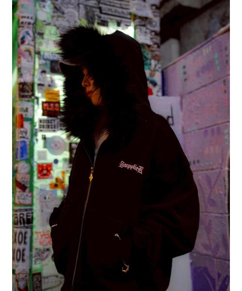 SUPPLIER(サプライヤー)の「SUPPLIER/サプライヤー/【LHP EXCLUSIVE】FAUX FUR CROPPED CROSS ZIP HOODIE(パーカー・レディース・ピンク/シルバー・M/XL/L)」の3枚目の写真
