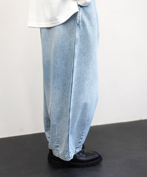 HARVESTY(ハーベスティ)の「HARVESTY / ハーベスティ BIG DENIM CIRCUS PANTS USED BLUE ビッグデニム サーカスパンツ ライトブルー(デニムパンツ・レディース・ライトブルー・0/1/2)」の4枚目の写真
