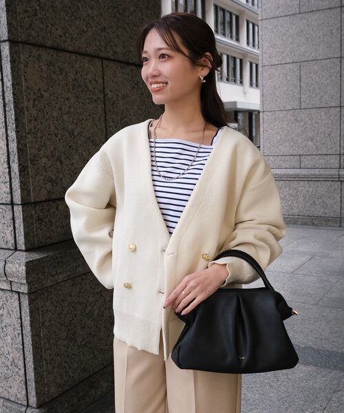 Chez toi(シェトワ)の「【ITAMI企画】タックミニボストンBAG(ボストンバッグ・レディース・ベージュ/ブラック/ブラウン系その他・FREE)」の6枚目の写真