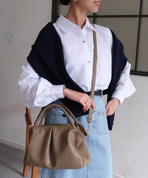 Chez toi(シェトワ)の「【ITAMI企画】タックミニボストンBAG(ボストンバッグ・レディース・ベージュ/ブラック/ブラウン系その他・FREE)」の19枚目の写真