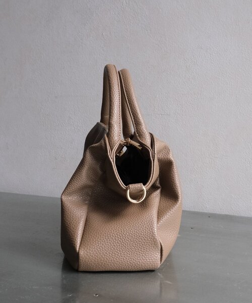 Chez toi（シェトワ）の「【ITAMI企画】タックミニボストンBAG（ボストンバッグ・レディース・ベージュ/ブラック・FREE）」の15枚目の写真