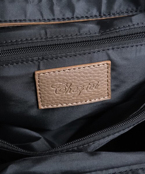 Chez toi（シェトワ）の「【ITAMI企画】タックミニボストンBAG（ボストンバッグ・レディース・ベージュ/ブラック・FREE）」の7枚目の写真