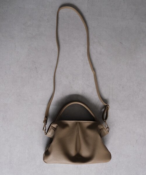 Chez toi（シェトワ）の「【ITAMI企画】タックミニボストンBAG（ボストンバッグ・レディース・ベージュ/ブラック・FREE）」の9枚目の写真