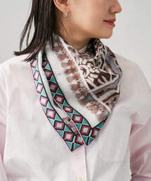 Pierre-Louis Mascia（ピエール・ルイ・マシア）の「PIERRE LOUIS MASCIA ピエール ルイマーシャ Scarf 67x67cm 517529/101（バンダナ/スカーフ）」