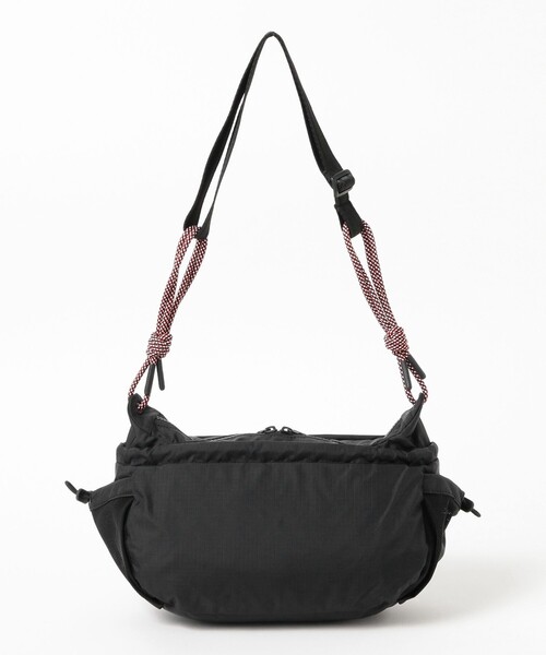 HUNTER（ハンター）の「【WEB限定】HUNTER / トラベル クロスボディ（ショルダーバッグ・レディース・ブラック/ホワイト・ONE SIZE）」の8枚目の写真