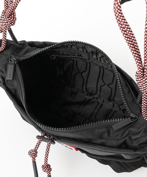 HUNTER（ハンター）の「【WEB限定】HUNTER / トラベル クロスボディ（ショルダーバッグ・レディース・ブラック/ホワイト・ONE SIZE）」の9枚目の写真