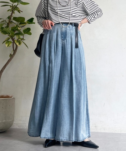 un dix cors（アンディコール）の「タックワイドフレアパンツ（その他パンツ・レディース・インディゴブルー/サックスブルー/ブラック・FREE）」の3枚目の写真