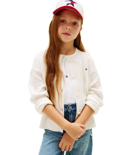 TOMMY HILFIGER（トミーヒルフィガー）の「GIRLS ポインテルケーブルカーディガン（ニット/セーター・キッズ・ホワイト/マルチ・130cm/150cm/160cm/140cm）」の2枚目の写真