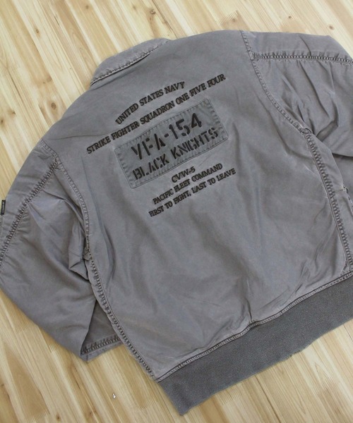 AVIREX(アヴィレックス)の「FADED NYLON TYPE CWU-36P JACKET(MA-1・メンズ・チャコールグレー/セージグリーン・XL/M/XXL/L)」の5枚目の写真