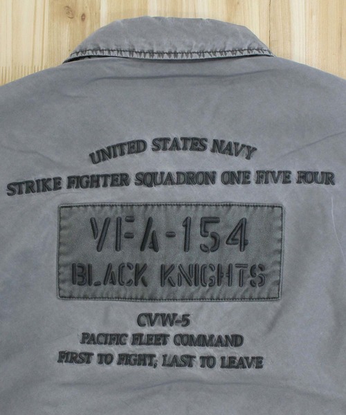 AVIREX(アヴィレックス)の「FADED NYLON TYPE CWU-36P JACKET(MA-1・メンズ・チャコールグレー/セージグリーン・XL/M/XXL/L)」の15枚目の写真