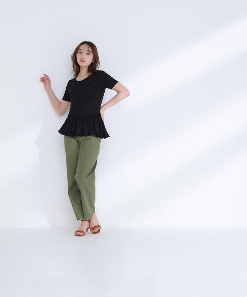 NATURAL BEAUTY BASIC（ナチュラルビューティーベーシック）の「◇ヘムフリルカットソー（Tシャツ/カットソー・レディース・ブラック/オフホワイト/チャコールグレー・FREE）」の6枚目の写真
