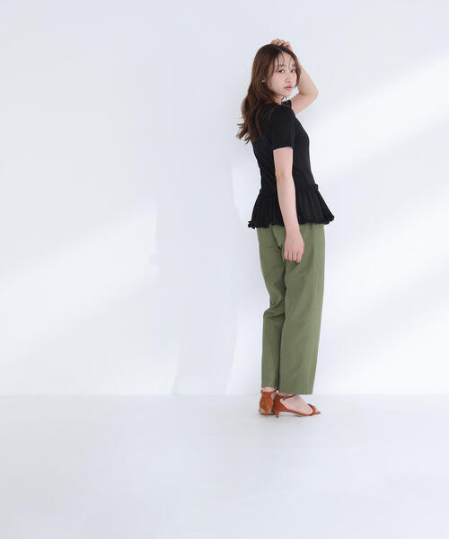 NATURAL BEAUTY BASIC（ナチュラルビューティーベーシック）の「◇ヘムフリルカットソー（Tシャツ/カットソー・レディース・ブラック/オフホワイト/チャコールグレー・FREE）」の8枚目の写真