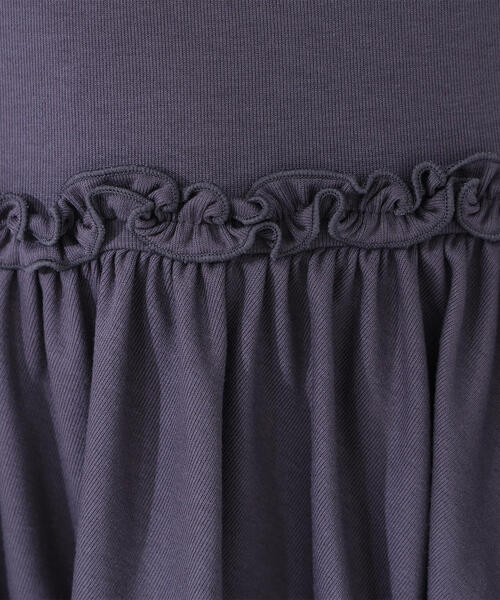 NATURAL BEAUTY BASIC（ナチュラルビューティーベーシック）の「◇ヘムフリルカットソー（Tシャツ/カットソー・レディース・ブラック/オフホワイト/チャコールグレー・FREE）」の12枚目の写真