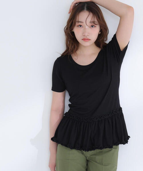 NATURAL BEAUTY BASIC（ナチュラルビューティーベーシック）の「◇ヘムフリルカットソー（Tシャツ/カットソー・レディース・ブラック/オフホワイト/チャコールグレー・FREE）」の3枚目の写真
