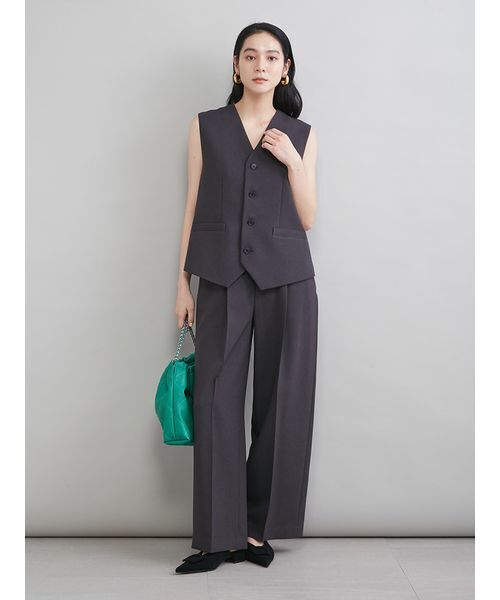 Mila Owen（ミラオーウェン）の「後ろバックル付きベスト（ベスト・レディース・チャコールグレー/モカ・F）」の5枚目の写真