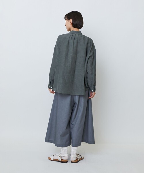 LOISIR(ロワズィール)の「グランジリネンボクシーシャツ(シャツ/ブラウス・レディース・カーキ/ネイビー/ピンク/ライトグレー/オフホワイト・FREE)」の10枚目の写真