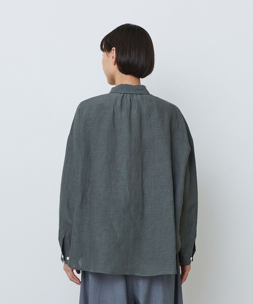 LOISIR(ロワズィール)の「グランジリネンボクシーシャツ(シャツ/ブラウス・レディース・カーキ/ネイビー/ピンク/ライトグレー/オフホワイト・FREE)」の13枚目の写真