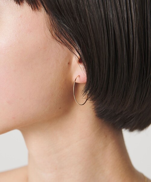 les bonbon(ルボンボン)の「<les bonbon × otonaMUSE × UNITED ARROWS>BONE ピアス(ピアス(両耳用)・レディース・ゴールド・FREE)」の10枚目の写真