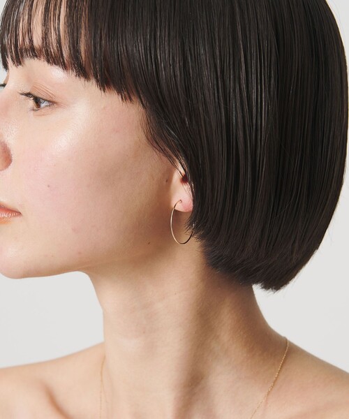 les bonbon(ルボンボン)の「<les bonbon × otonaMUSE × UNITED ARROWS>BONE ピアス(ピアス(両耳用)・レディース・ゴールド・FREE)」の9枚目の写真