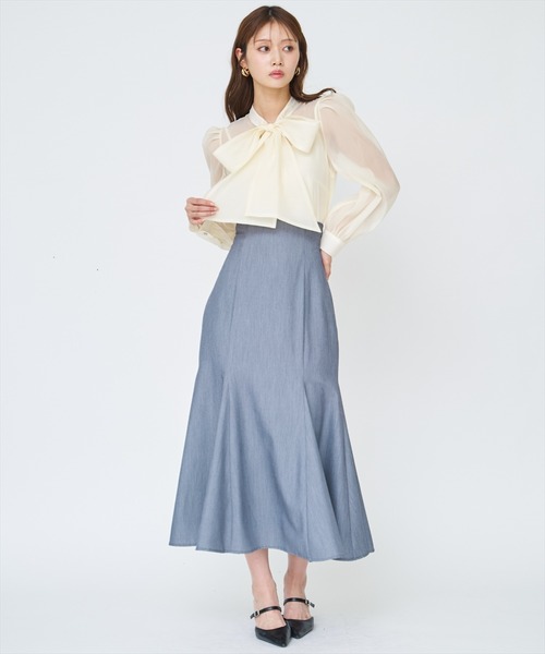 AND COUTURE(アンドクチュール)の「バックレースアップマーメイドスカート(スカート・レディース・グレー/ネイビー/ベージュ・MEDIUM/SMALL)」の4枚目の写真