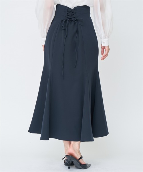 AND COUTURE(アンドクチュール)の「バックレースアップマーメイドスカート(スカート・レディース・グレー/ネイビー/ベージュ・MEDIUM/SMALL)」の17枚目の写真