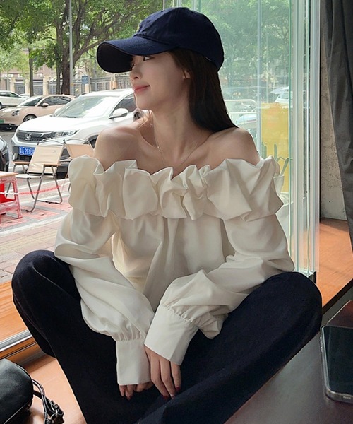 Nia（ニア）の「Nia(ニア)/フリルオフショルブラウス（シャツ/ブラウス・レディース・ホワイト・SMALL/LARGE/MEDIUM）」の9枚目の写真