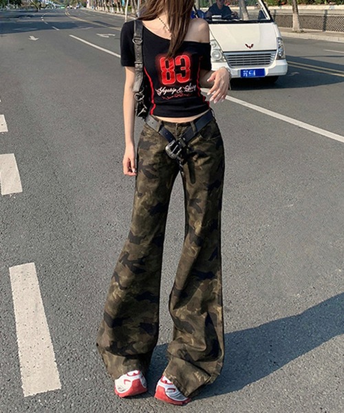 &soiree(アンドソワレ)の「ミリタリーワイドフレアデニムパンツ(デニムパンツ・レディース・カーキ・SMALL/MEDIUM/LARGE/X-LARGE)」の2枚目の写真