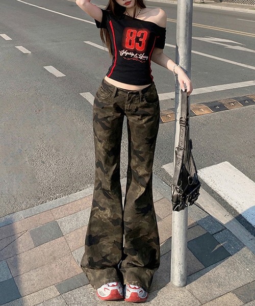 &soiree(アンドソワレ)の「ミリタリーワイドフレアデニムパンツ(デニムパンツ・レディース・カーキ・SMALL/MEDIUM/LARGE/X-LARGE)」の5枚目の写真