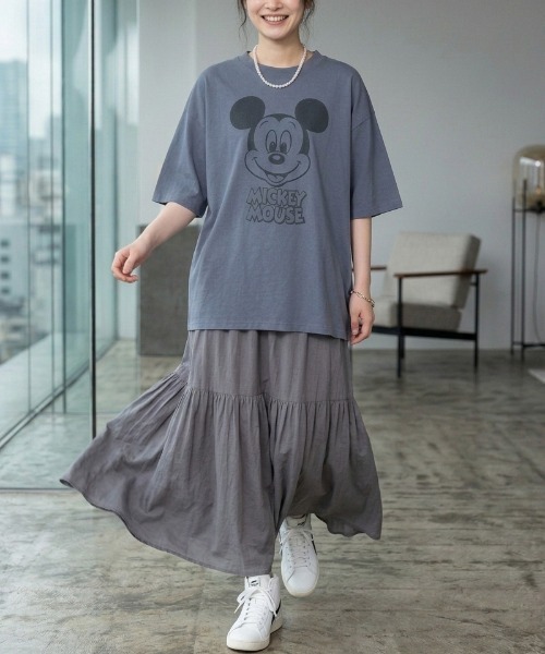 Disney(ディズニー)の「【DISNEY/ディズニー】ミッキーマウスUSD加工プリント半袖Tシャツ/ バックロゴTシャツ/ユニセックス(Tシャツ/カットソー・メンズ・スミクロ/アイボリー/イエロー/ネイビー・L/M/LL)」の14枚目の写真