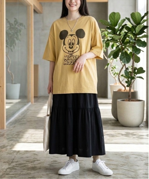 Disney(ディズニー)の「【DISNEY/ディズニー】ミッキーマウスUSD加工プリント半袖Tシャツ/ バックロゴTシャツ/ユニセックス(Tシャツ/カットソー・メンズ・スミクロ/アイボリー/イエロー/ネイビー・L/M/LL)」の19枚目の写真