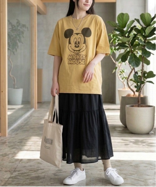 Disney(ディズニー)の「【DISNEY/ディズニー】ミッキーマウスUSD加工プリント半袖Tシャツ/ バックロゴTシャツ/ユニセックス(Tシャツ/カットソー・メンズ・スミクロ/アイボリー/イエロー/ネイビー・L/M/LL)」の20枚目の写真