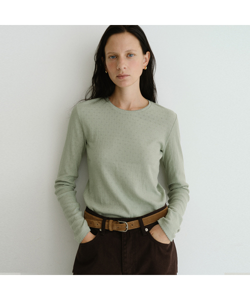 URAGO(ユラーゴ)の「Eyelet back button t-shirt(Tシャツ/カットソー・レディース・グリーン/アッシュグレー/アイボリー・FREE)」の3枚目の写真