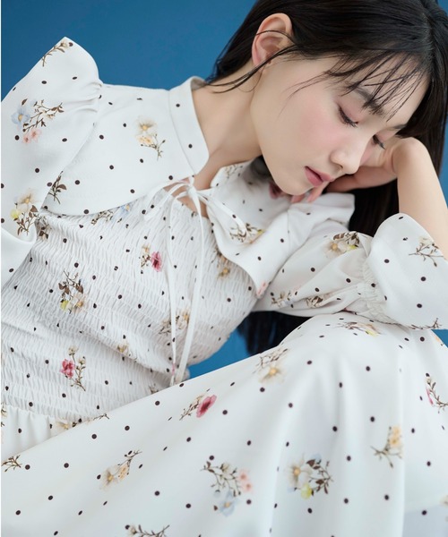 SNIDEL（スナイデル）の「デコルテオープンワンピース（ワンピース・レディース・その他/アイボリー/ネイビー・1/0）」の16枚目の写真