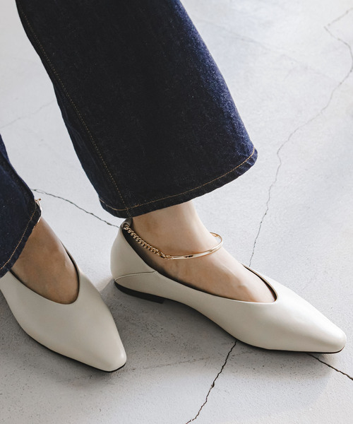 REMME（レメ）の「《追加・NOBLE別注》REMME/レメ アンクレットフラットシューズ（その他シューズ・レディース・アイボリー/ブラック・24.5cm/24cm/23.5cm/23cm）」の4枚目の写真