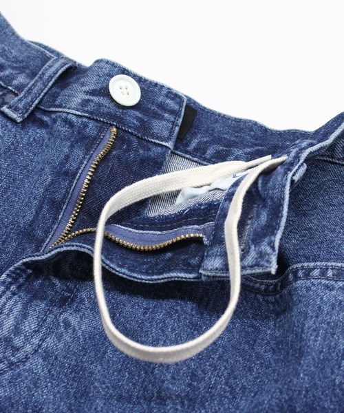 RNA（アールエヌエー）の「G1108 Wカーゴルーズタイトスカート（デニムスカート・レディース・ブラック/インディゴブルー・MEDIUM）」の5枚目の写真