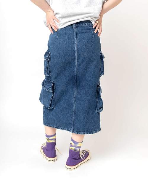 RNA（アールエヌエー）の「G1108 Wカーゴルーズタイトスカート（デニムスカート・レディース・ブラック/インディゴブルー・MEDIUM）」の14枚目の写真