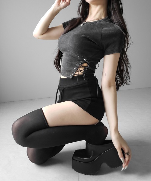 me+em select（ミームセレクト）の「【 ２color 】ヴィンテージサイドレースアップカットアウト半袖ショートTシャツ ／ vintage side lace up cutout short short sleeve T-shirts（Tシャツ/カットソー・レディース・ブラック/ライトグレー・FREE）」の7枚目の写真