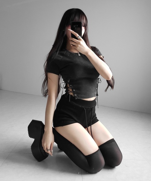 me+em select（ミームセレクト）の「【 ２color 】ヴィンテージサイドレースアップカットアウト半袖ショートTシャツ ／ vintage side lace up cutout short short sleeve T-shirts（Tシャツ/カットソー・レディース・ブラック/ライトグレー・FREE）」の15枚目の写真