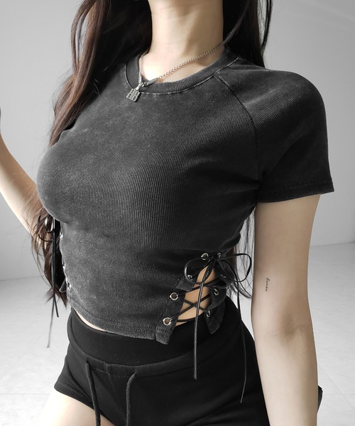 me+em select（ミームセレクト）の「【 ２color 】ヴィンテージサイドレースアップカットアウト半袖ショートTシャツ ／ vintage side lace up cutout short short sleeve T-shirts（Tシャツ/カットソー・レディース・ブラック/ライトグレー・FREE）」の4枚目の写真