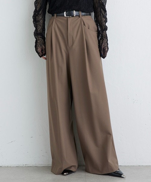 Lui's（ルイス）の「タックポケットワイドパンツ（スラックス・レディース・ブラック/グレー/ブラウン・38/36）」の3枚目の写真