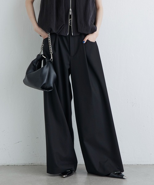 Lui's（ルイス）の「タックポケットワイドパンツ（スラックス・レディース・ブラック/グレー/ブラウン・38/36）」の21枚目の写真