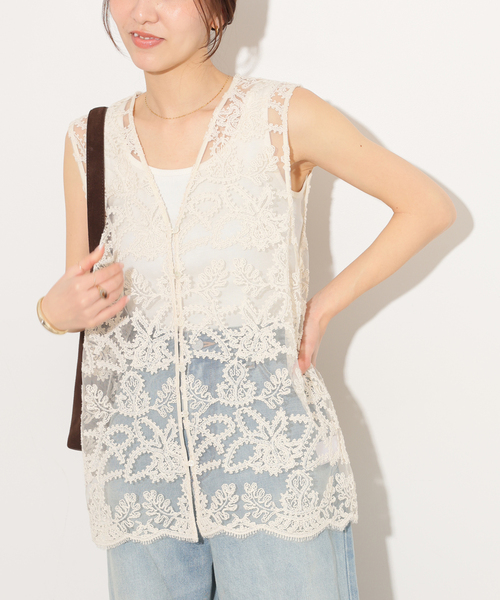 JOURNAL STANDARD relume（ジャーナルスタンダード　レリューム）の「［26SS新作］スカラレースベスト（ベスト・レディース・ブラック/アイボリー・FREE）」の2枚目の写真