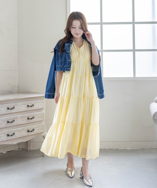 CLEAR BASIC（クリアベーシック）の「Vネックノースリーブティアードワンピース［骨格ウェーブ/軽やか/大人カジュアル］（ワンピース・レディース・ベージュ/イエロー/レッド/ブルーグレー/ブラック・F）」の18枚目の写真