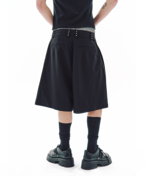 TRIPSHOP(トリップショップ)の「ワンダリングチェーンバミューダスラックス(その他パンツ・レディース・ブラック・SMALL/MEDIUM)」の2枚目の写真