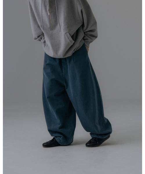 ANGLAN(アングラン)の「Pigment Baggy Balloon Pants - Blue(スウェットパンツ・メンズ・その他・ONE SIZE)」の6枚目の写真